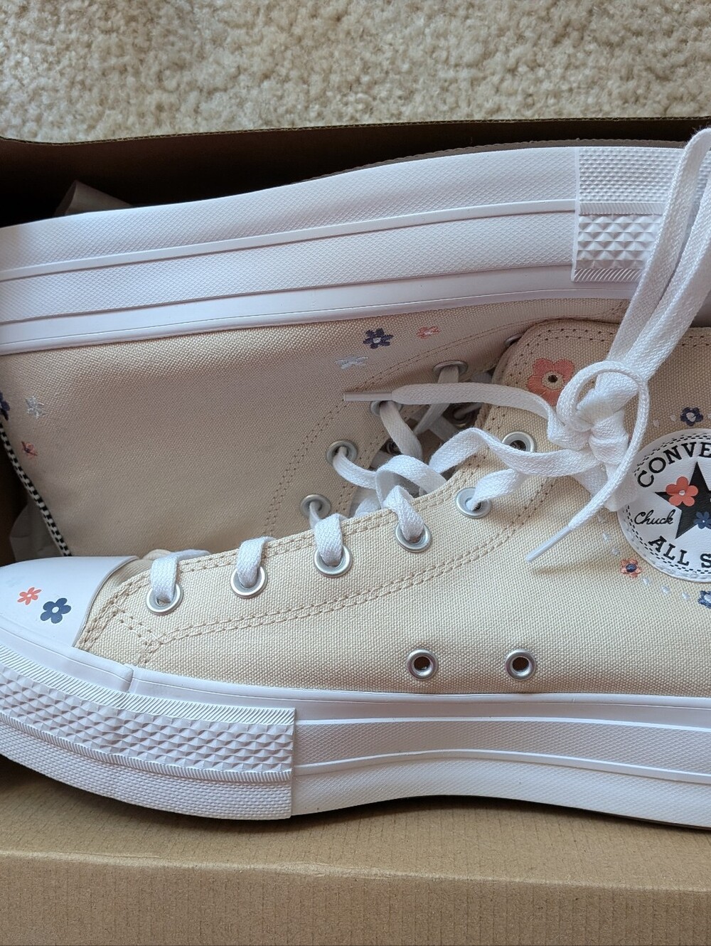 Converse Chuck Taylor Lift Platform Petite Petals Shoes Womens 10 - Picture 4 of 8